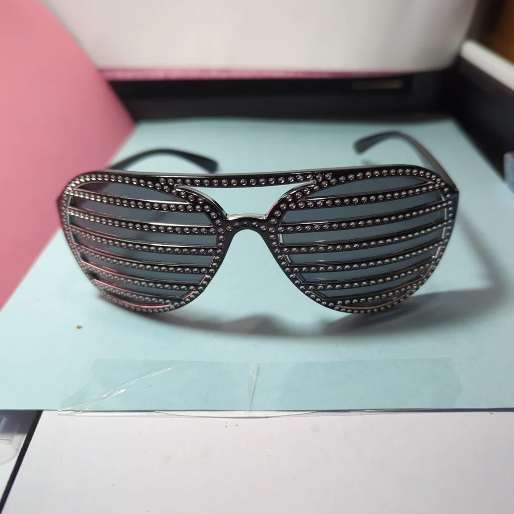 Vintage 80'/90's Vent Frame Beach Sun Eyewear UV400 Never Been Worn Black/Sil